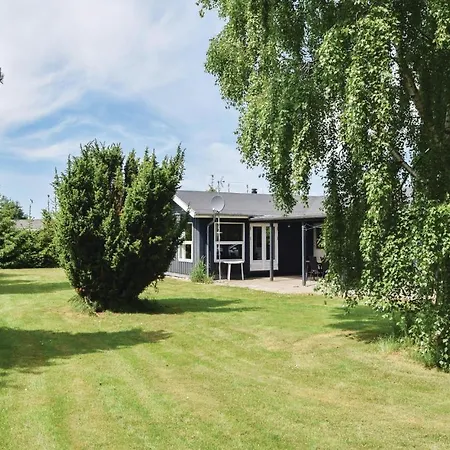 Three-bedroom Holiday In Tatil Evi Nordenbro Vesteregn